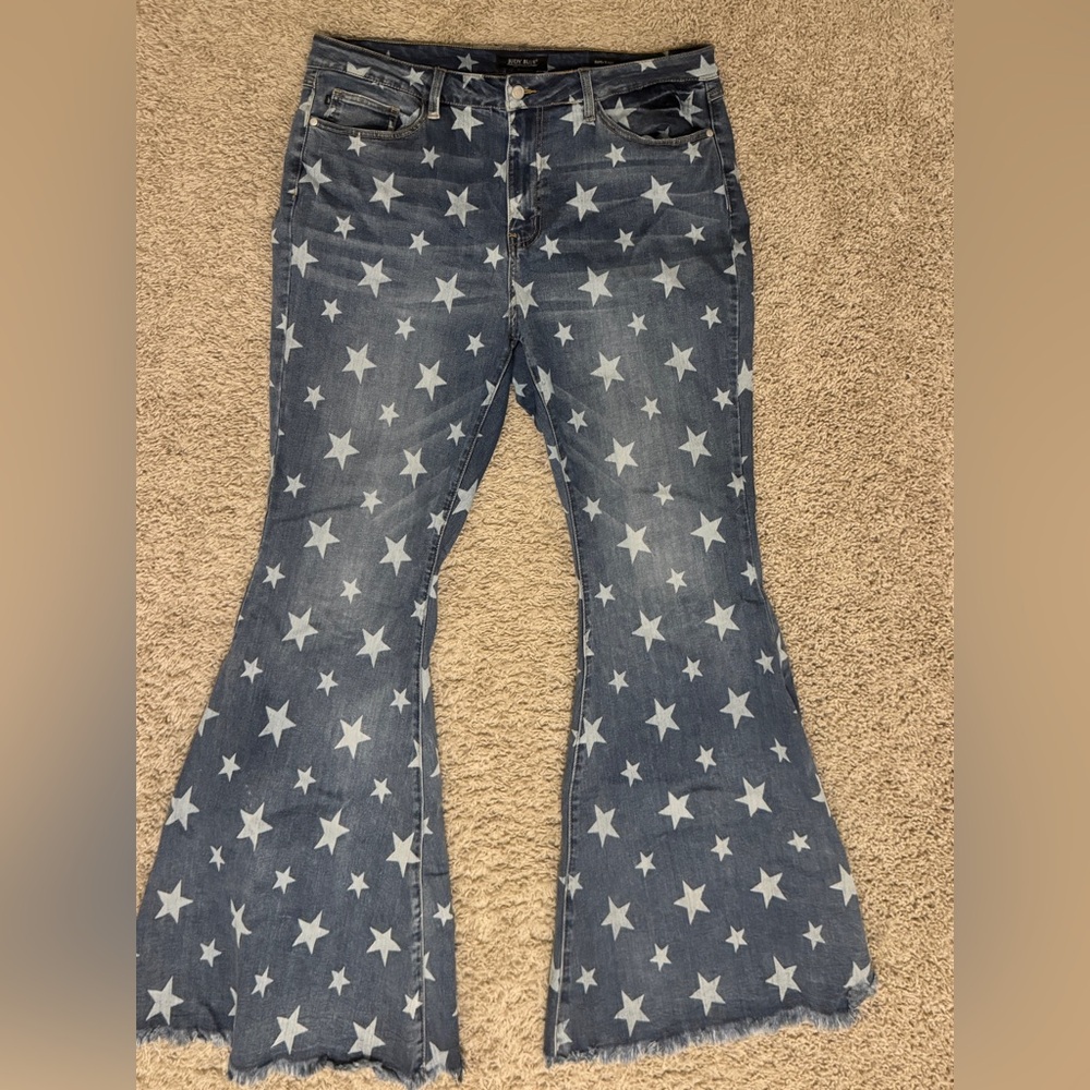 Judy Blue Denim Jeans. Super Flare Star Print Size 18W - Picture 2 of 5